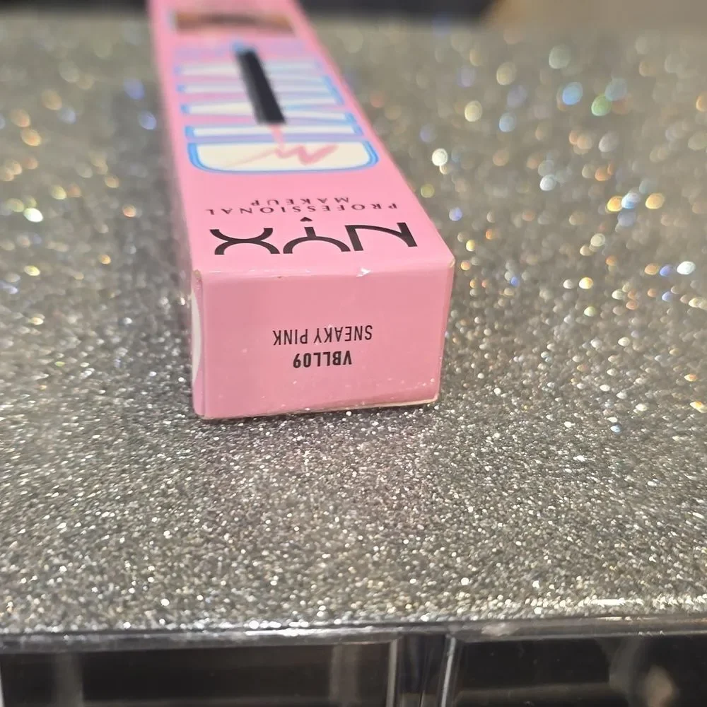 NYX Vivid Brights Matte‎ Liquid Eyeliner